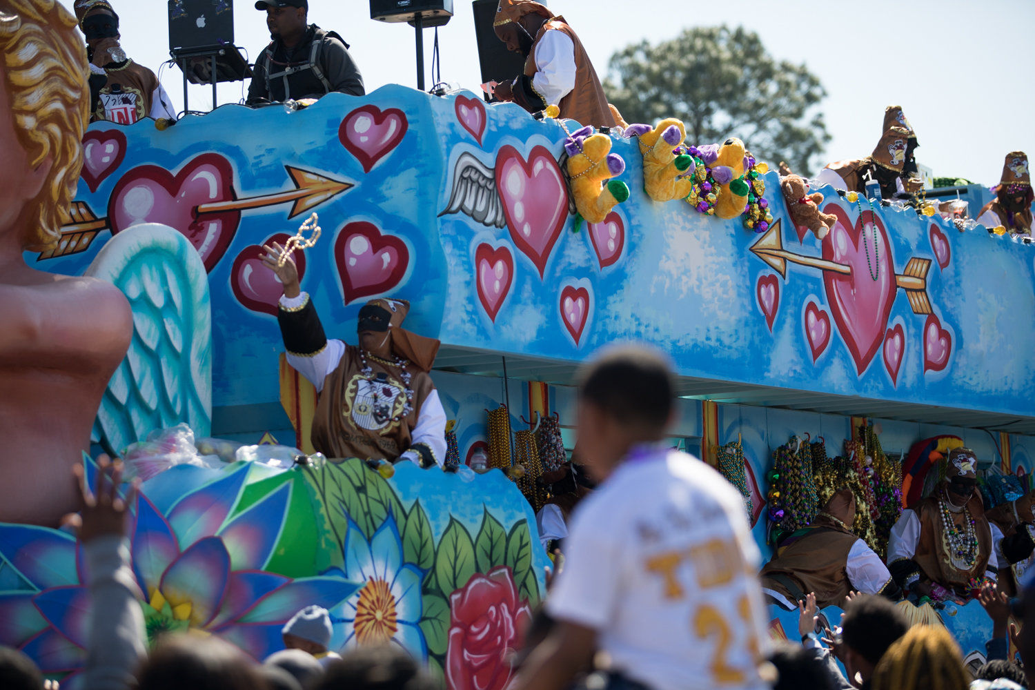 Krewe of NOMTOC 2017 rolls in Algiers: See Mardi Gras parade photos